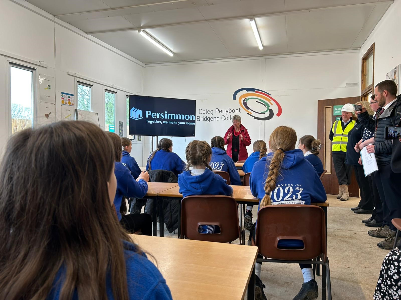 Housebuilder, Persimmon Homes hosted an event alongside Welsh Government Minister, Jane Hutt MS, to encourage young girls to consider a career in the construction industry