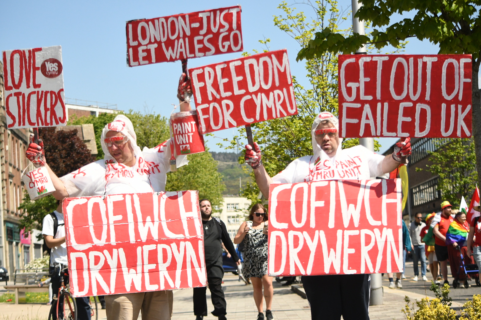 Welsh Independence marchers in Swansea