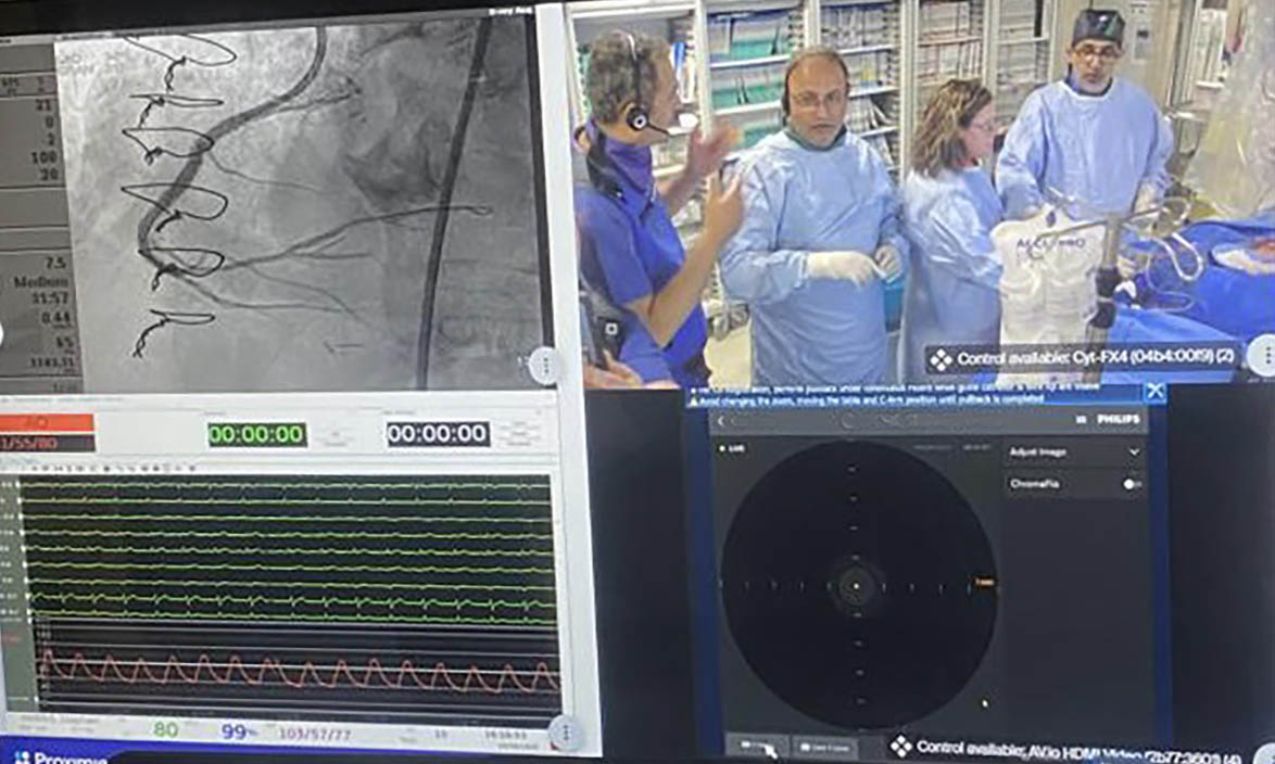 How delegates in India saw the angioplasty procedure as it happened in real time.