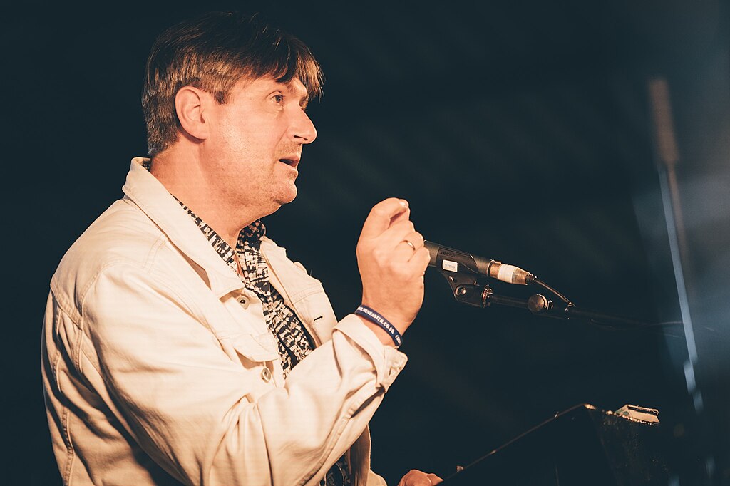 Simon Armitage