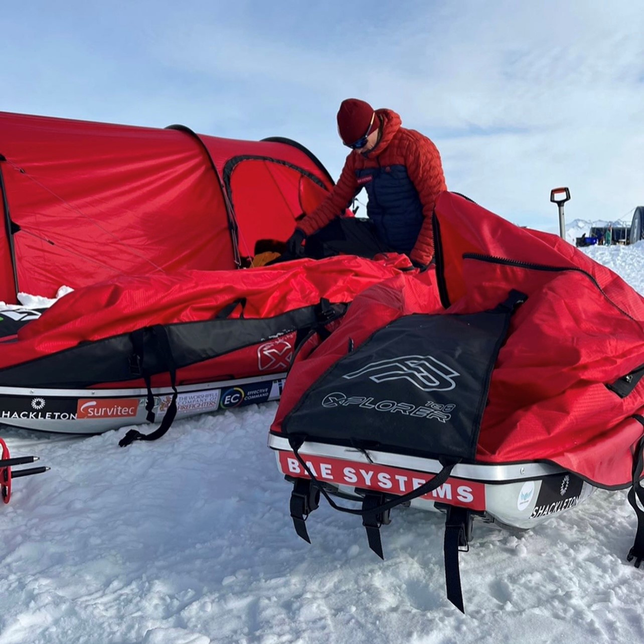Rebecca and Georgina completing their expedition.