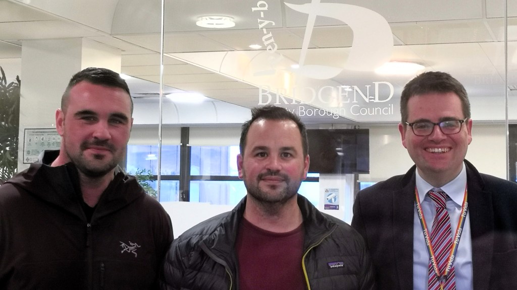 Tom and Dan Berrow, owners of Benchmark Scenic Construction, have met with council officers and Leader Huw David to discuss how the local authority can provide practical help and support following the blaze which destroyed their premises on Bridgend Industrial Estate.
