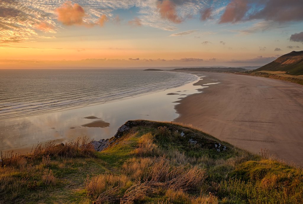 Rhossili Bay sunset (Image: Stewart Black / Flickr / Creative Commons 2.0)