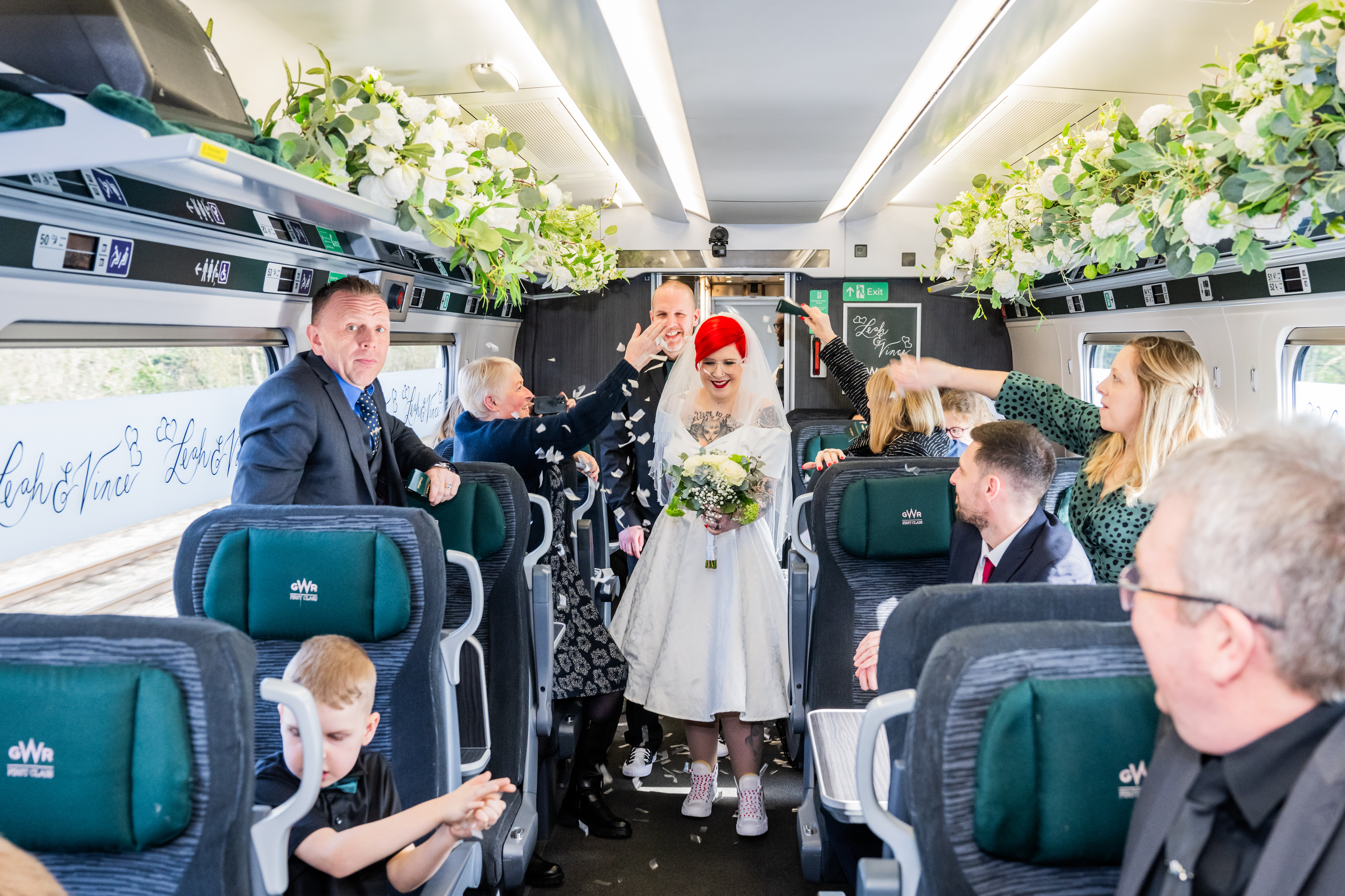 Loving pair to couple-up and get married on a train at 125mph