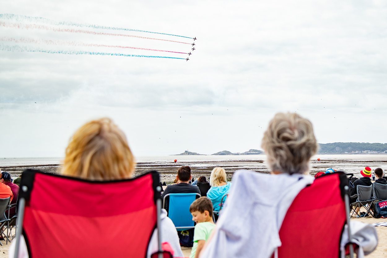 Red Arrows over Mumbles head at last year's Wales Airshow (Image: Swansea Council)