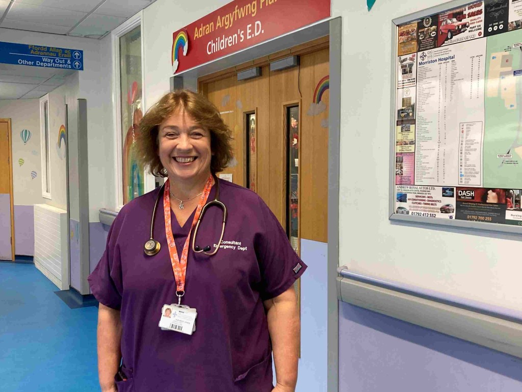 Sue treats adult and paediatric patients in the hospital’s ED.
