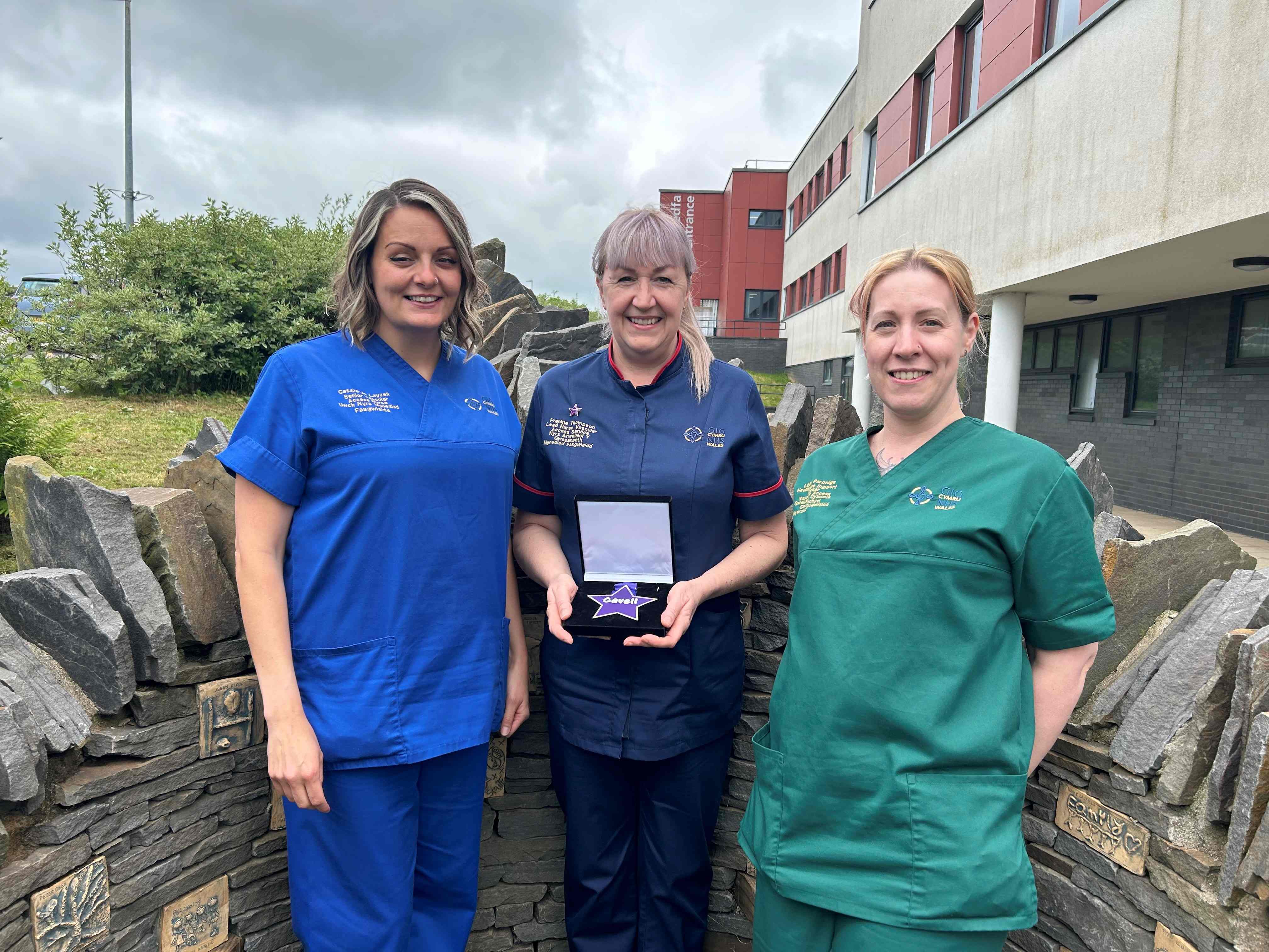 Frankie Thompson (centre) with her colleagues Cassie-Jo Layzell and Elizabeth Partridge. (Image: Swansea Bay NHS)