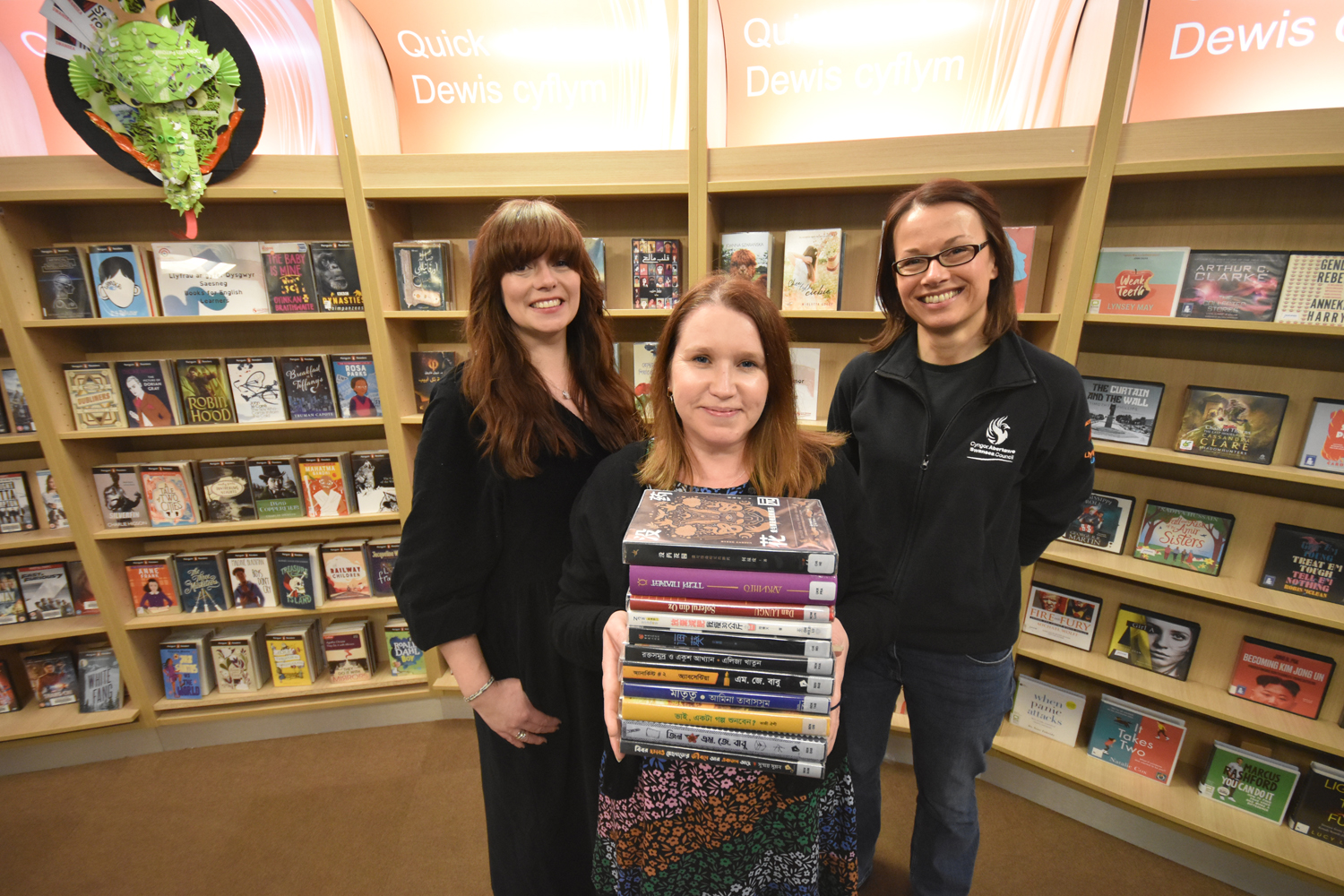 Swansea's much-loved local library service has been honoured for offering a warm welcome to people seeking sanctuary.