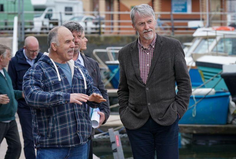 Huw Irranca Davies MS meets local fishermen at Swansea Marina