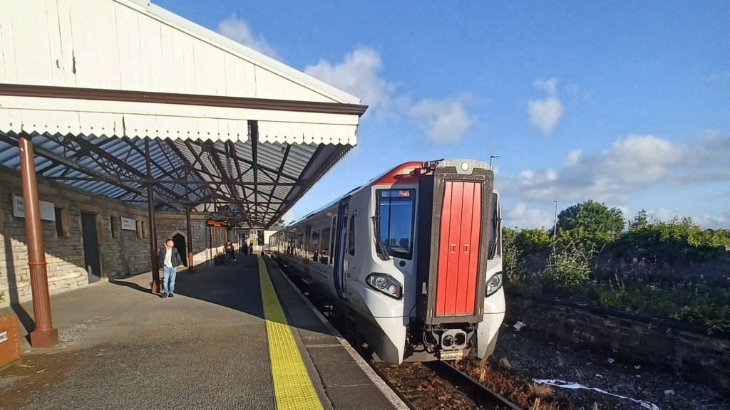 Class 197 TfW train at Pembroke Dock station