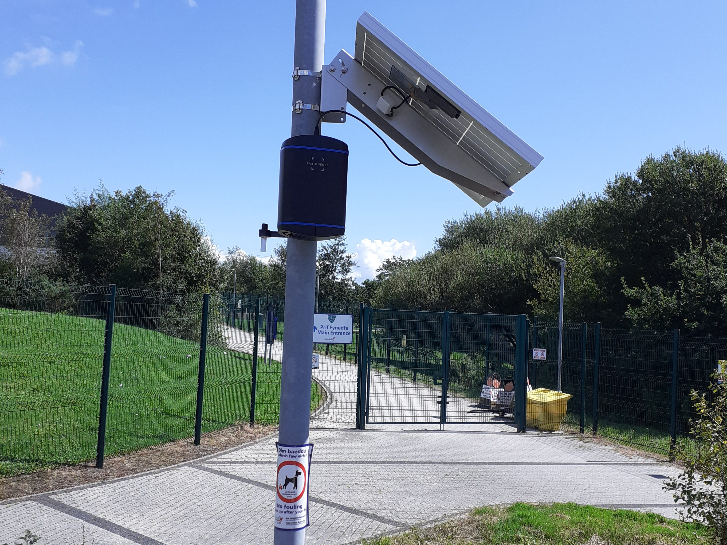 Air pollution monitor outside Ffwrnes School in Llanelli