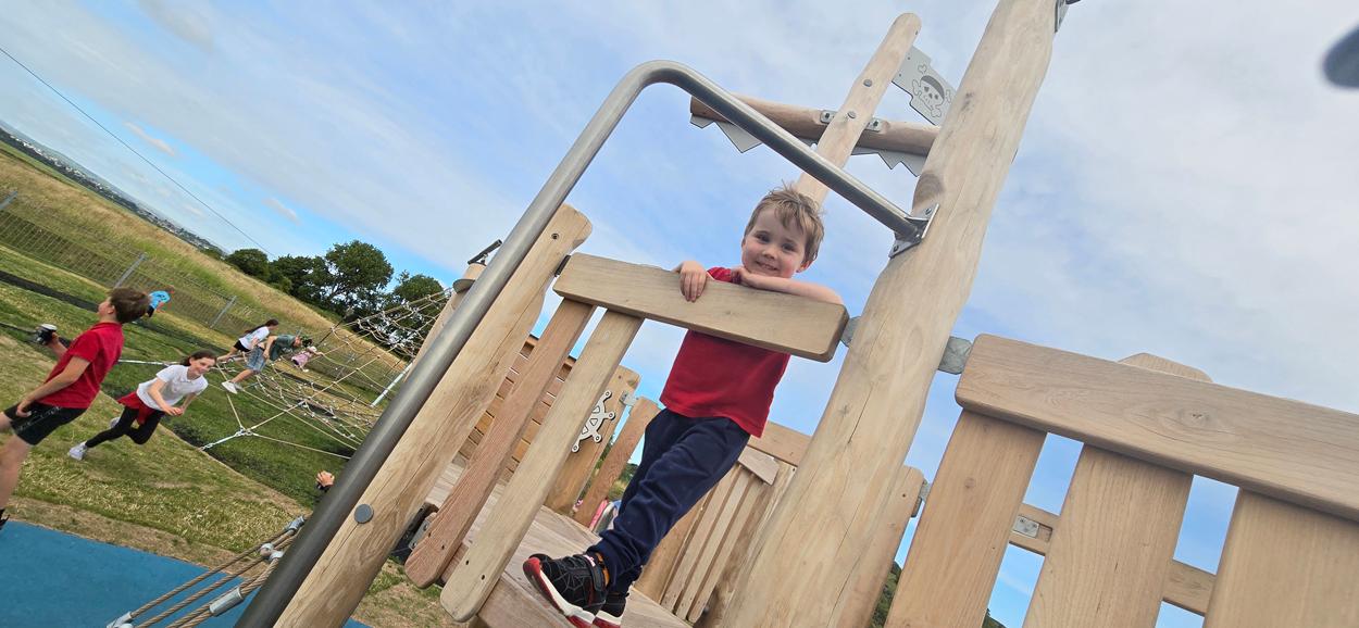 Penclawdd play area