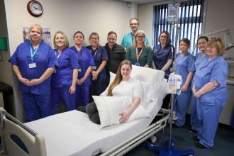 Fiona Creelie with the MS team and Jill Rowe Neurology Ambulatory Unit staff