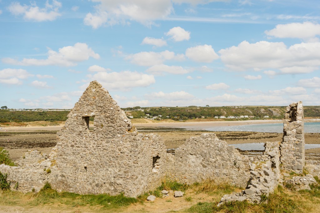 Port Eynon has retained its Blue Flag status