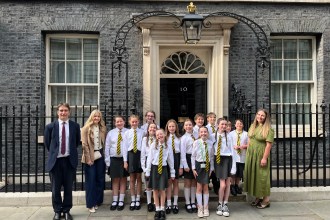Ysgol Gynradd Gymraeg Pontybrenin at Downing Street