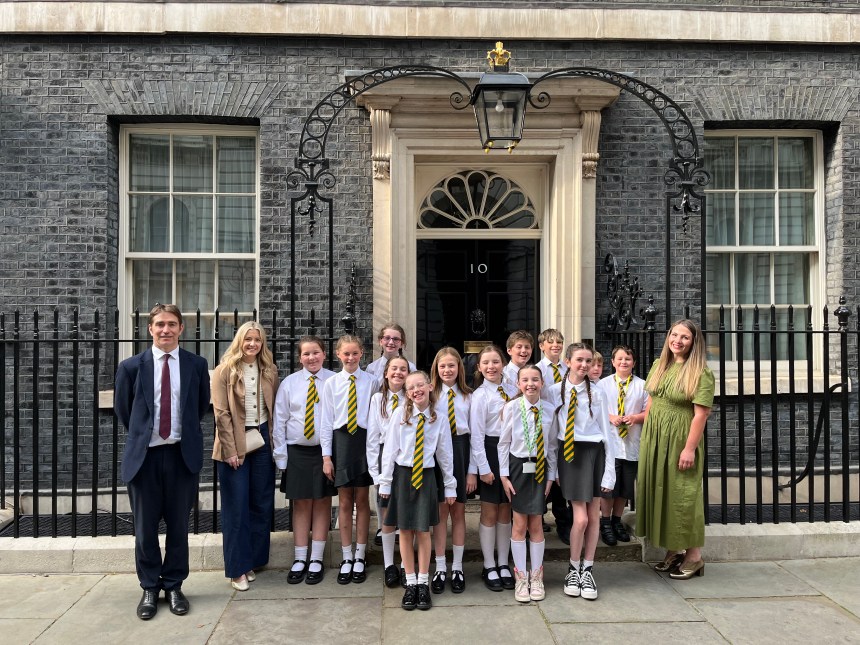 Ysgol Gynradd Gymraeg Pontybrenin at Downing Street