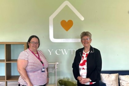 Tumble Family Centre trustee, Anna Durran with Cabinet Secretary for Social Justice, Jane Hutt