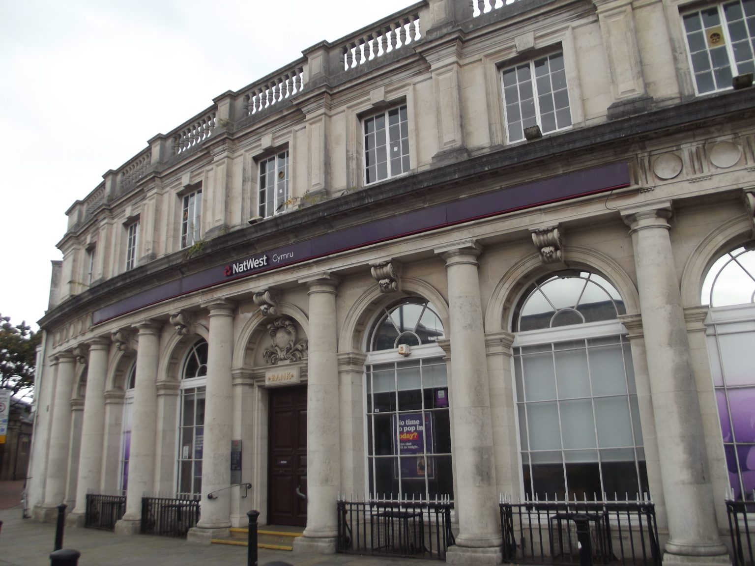 Neath's NatWest branch which is due for closure (Image: SwalesM / Geograph)