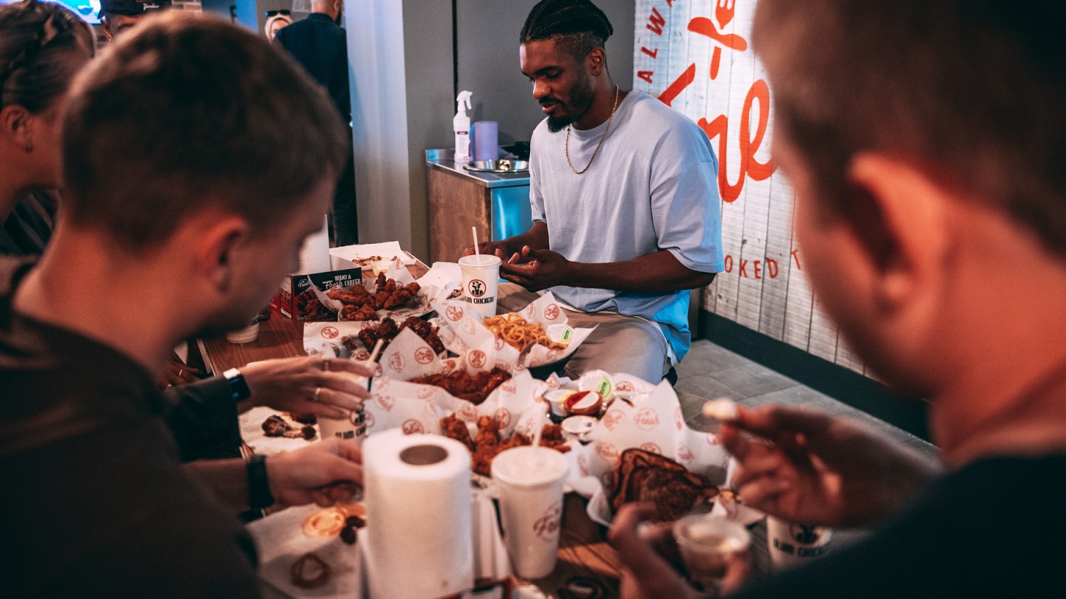 Slim Chickens are to open a new restaurant on Swansea's Wind Street