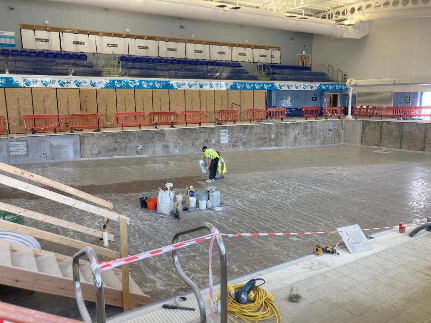 Work being carried out at Carmarthen Leisure Centre swimming pools