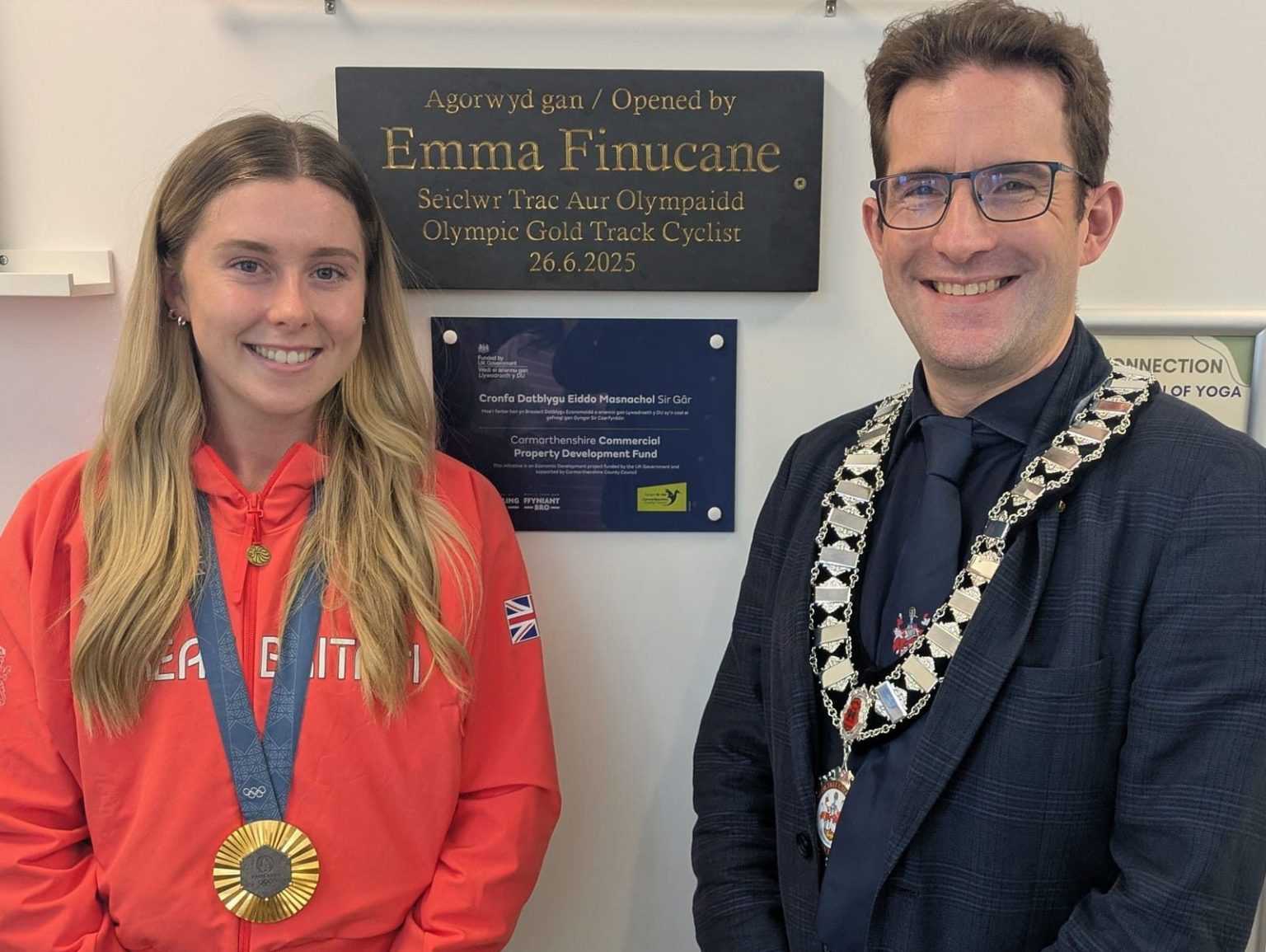 Olympic cyclist Emma Finucane and Carmarthen deputy mayor Cllr Russell Sparks (Image: KC Leisure)
