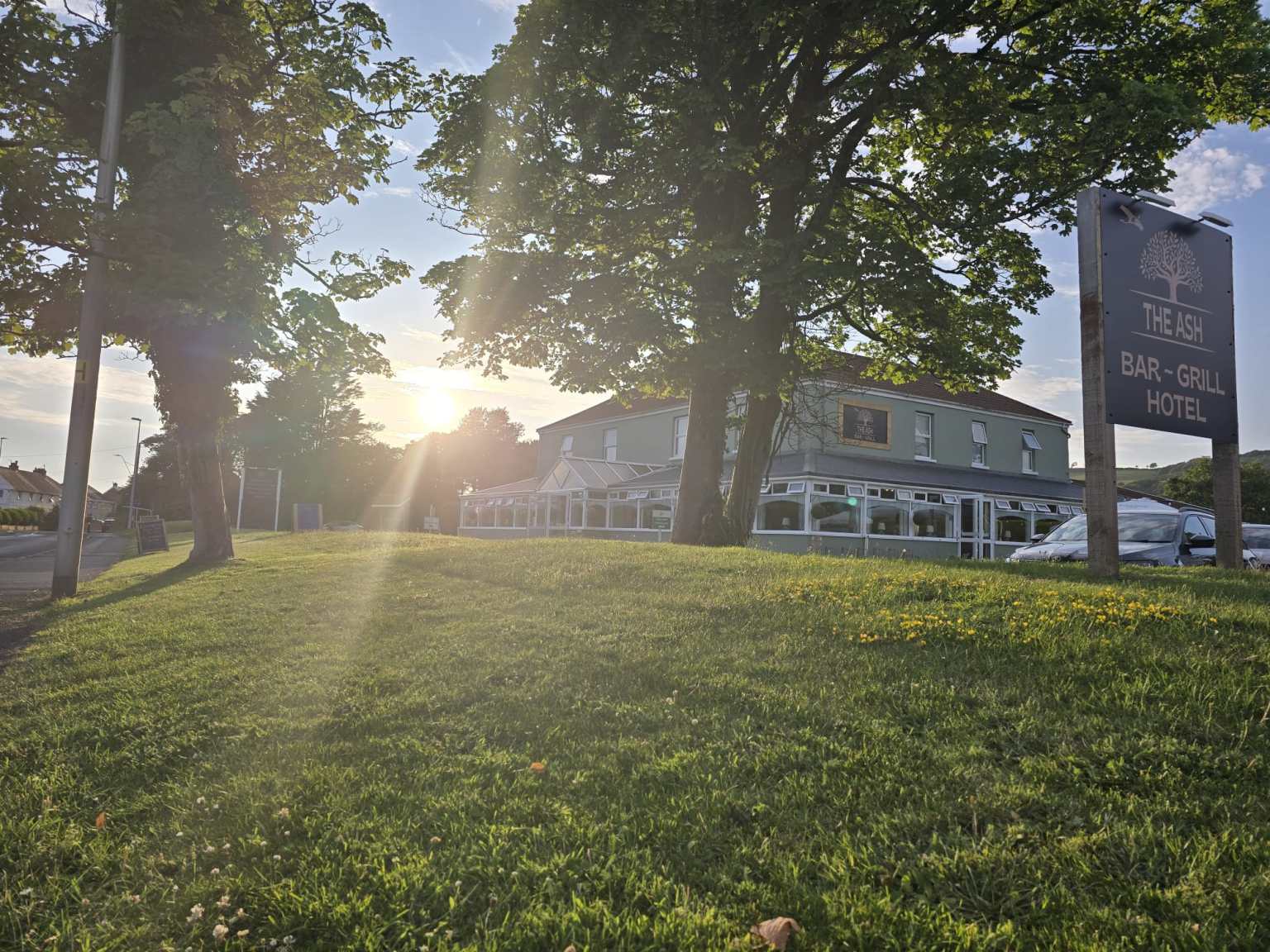 Ashburnham Hotel, Pembrey
