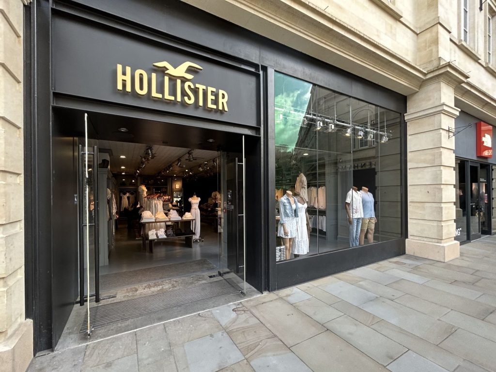 Holister Store in Bath