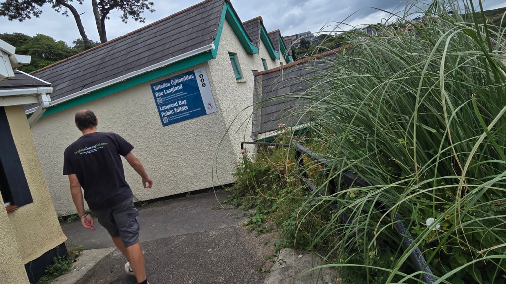 Buildings on the Langland Bay site that may be redeveloped; public toilets and shower facilities will remain