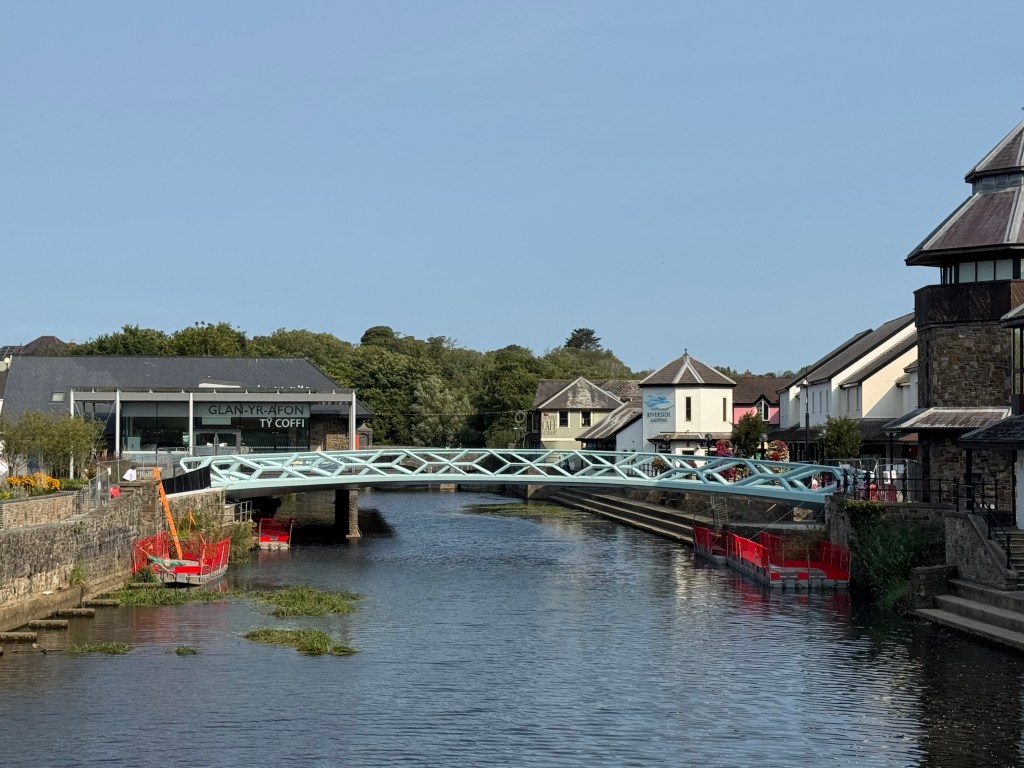The new bridge in situ which replaces the town’s old footbridge.