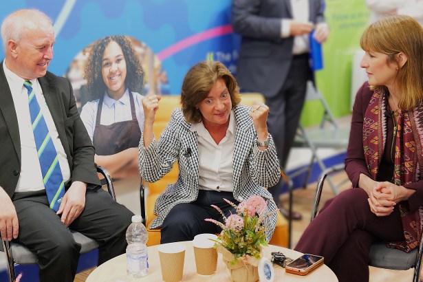 NPT Council Leader, Cllr Steve Hunt with First Minister Eluned Morgan (centre) and Chancellor Rachel Reeves at the Opportunity Hub in the Aberafan Shopping Centre (NPT Council).