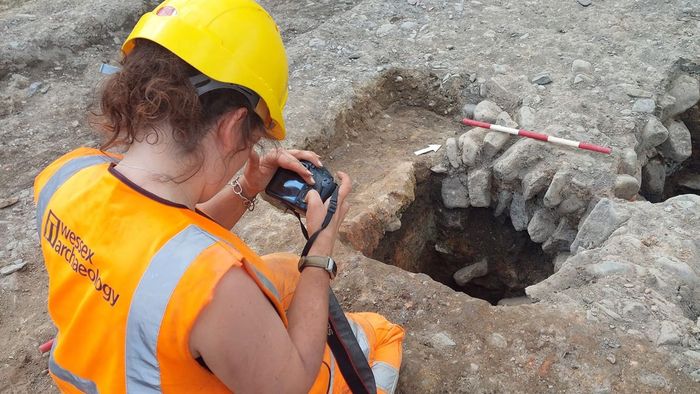 Roman discoveries have been unearthed at the site of the former Lidl store in Carmarthen.