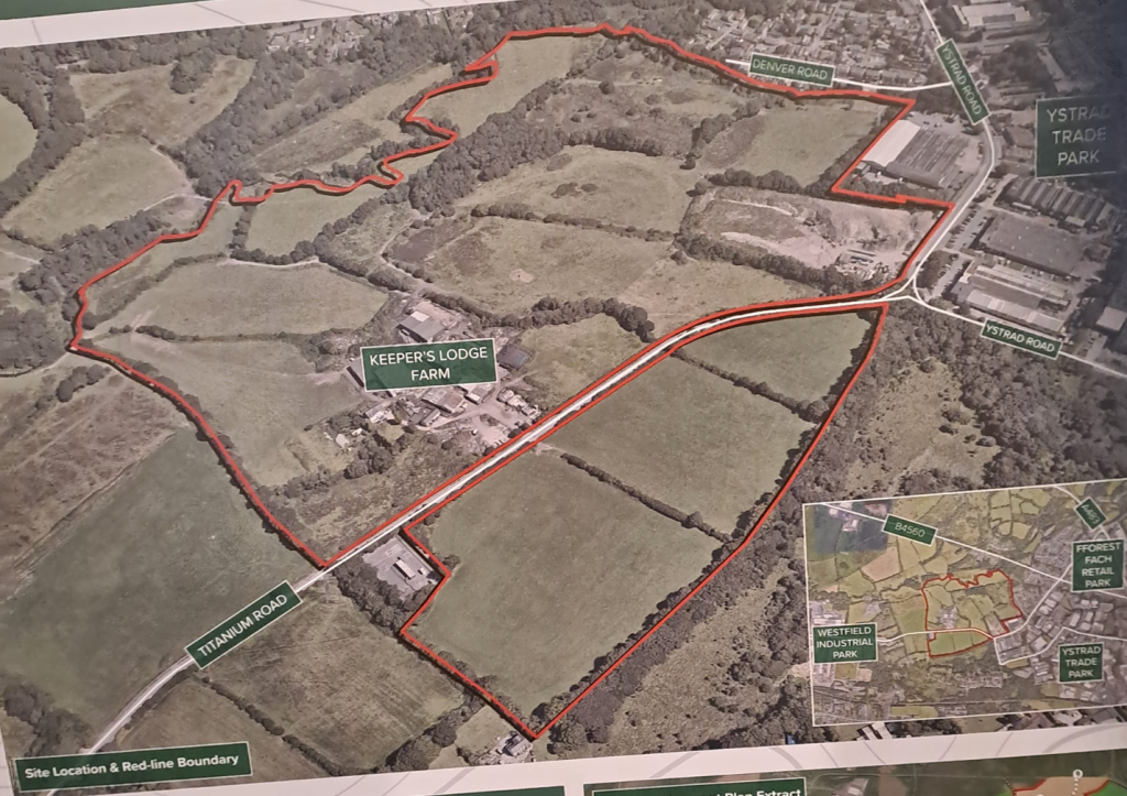 Red‑line map of Barratt Homes’ Keepers Lodge site in Waunarlwydd, allocated for 400 homes, a school and community facilities.