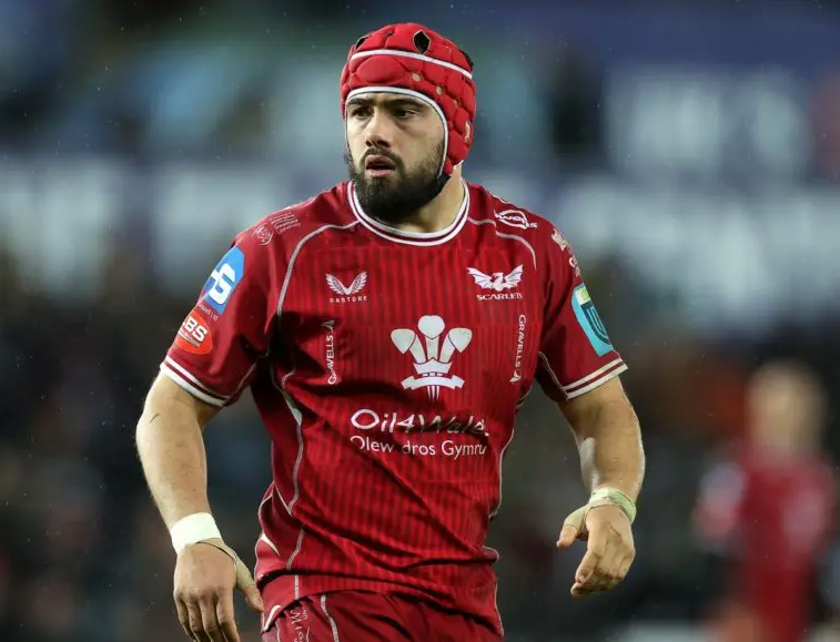 Scarlets captain Josh Macleod returns from injury against Glasgow Warriors in the URC this weekend.