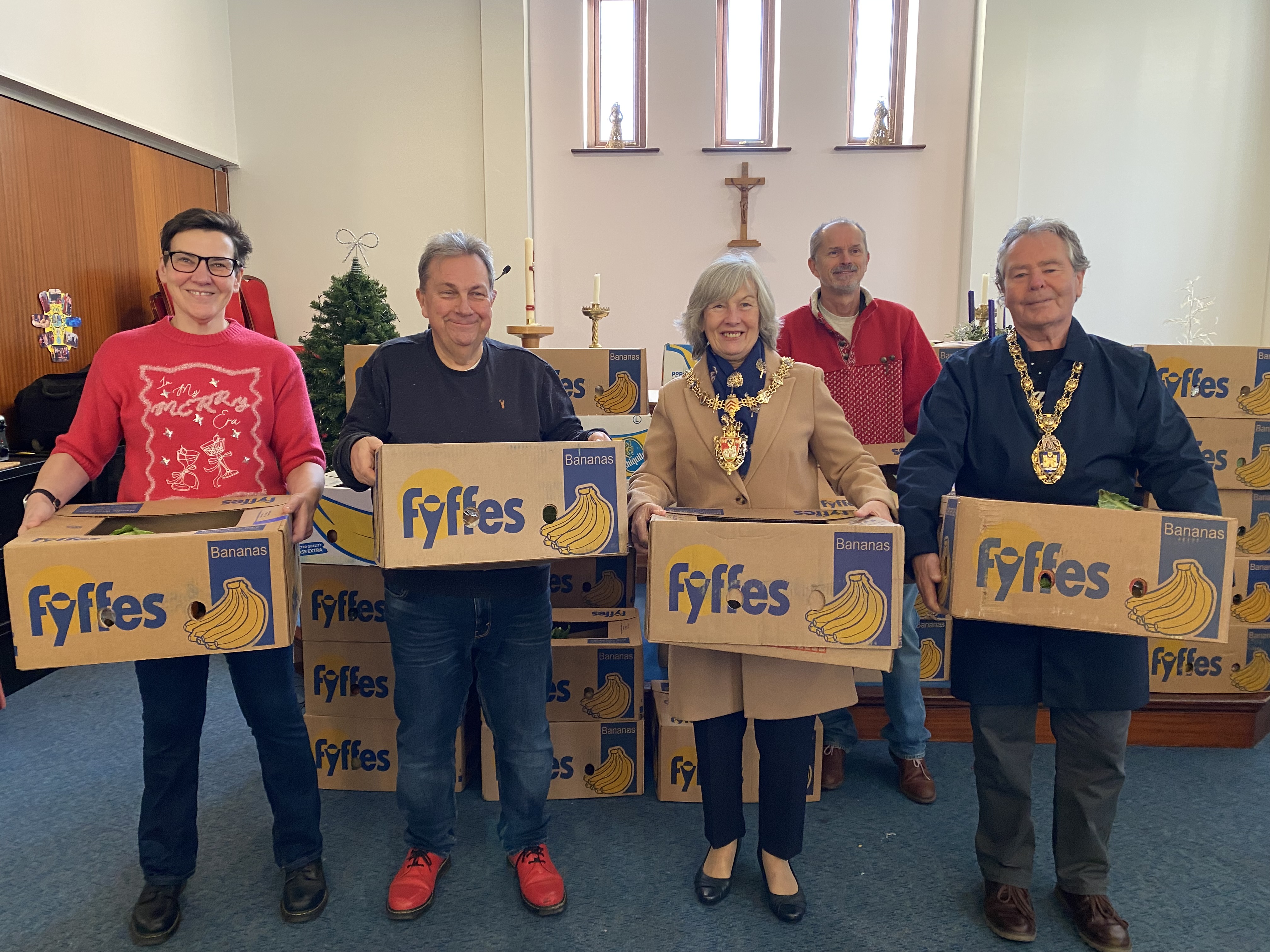 Sharing Table’s Christmas hamper campaign celebrates seventh year delivering festive cheer across Gower