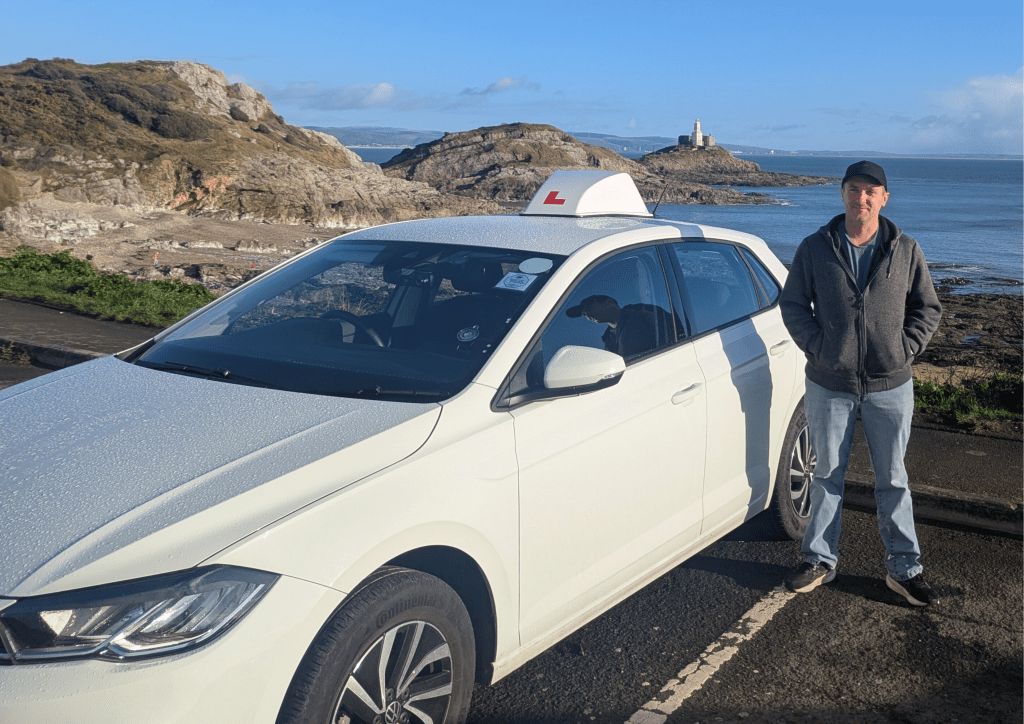 Driving instructor launches 10p‑an‑hour lessons to help locals hit the road