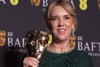 Lauren Evans from Hendy holding her BAFTA award for Best Casting at the 2026 BAFTA Film Awards ceremony