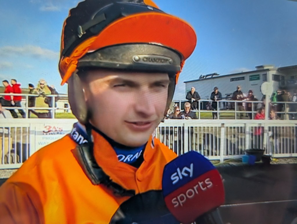 FFOS LAS RACECOURSE: Bowen rides incredible treble on fascinating evening in the spring sunshine - Swansea Bay News