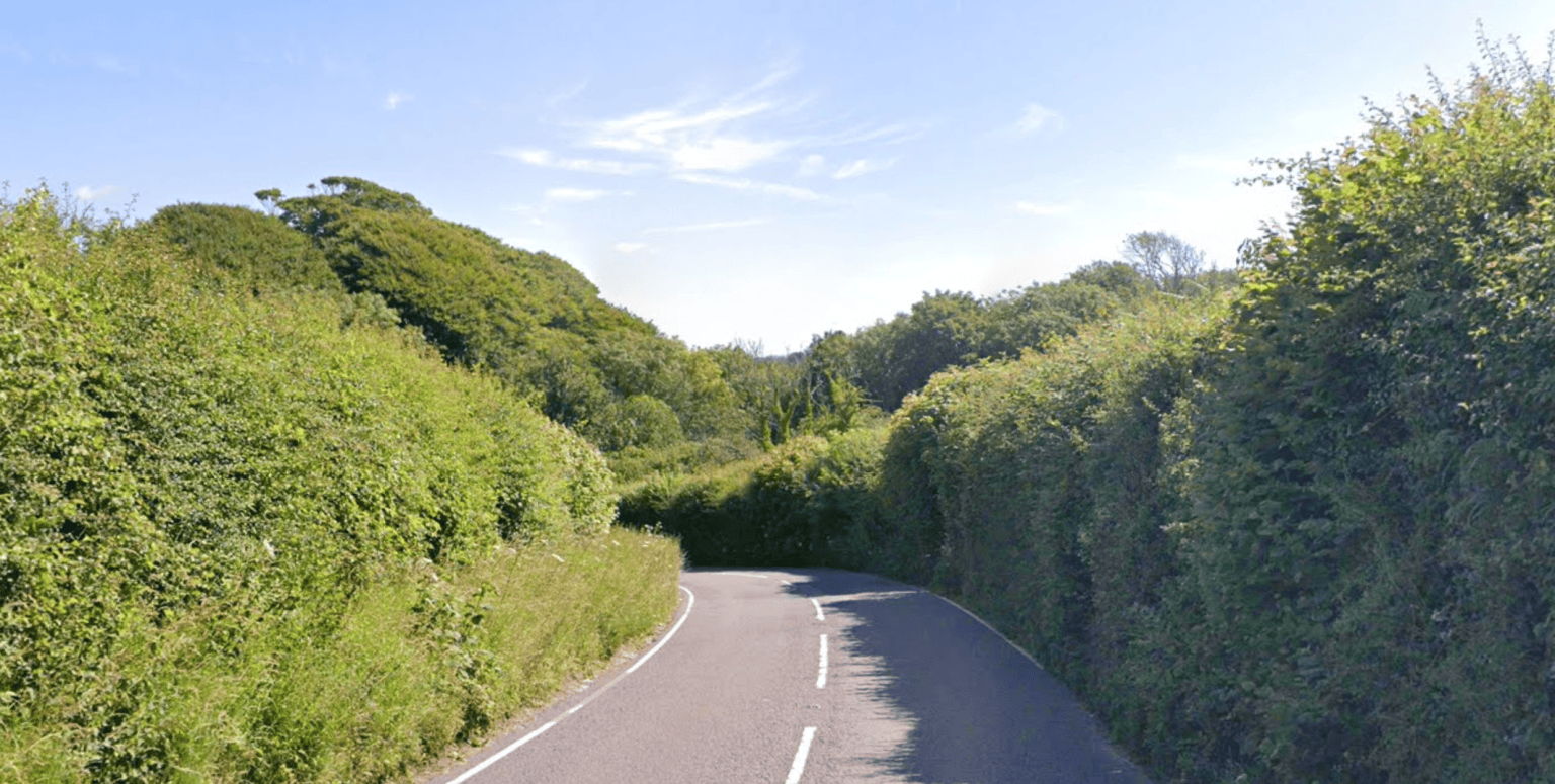 A4118 South Gower Road neat Three Cliffs Bay