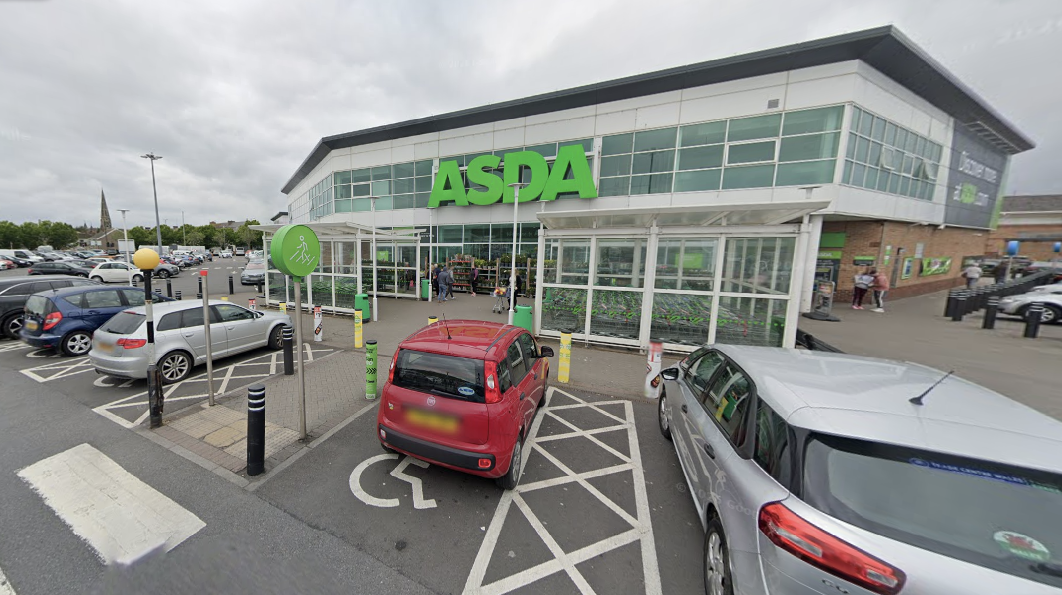 LLANELLI: Woman charged with robbery and shoplifting after string of