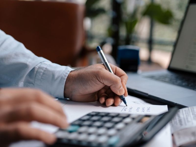 TAX DEADLINE: What self-employed people across Swansea Bay need to know before 31 July