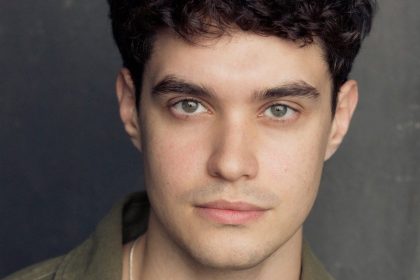 Headshot of actor and writer Jonathan Houlston