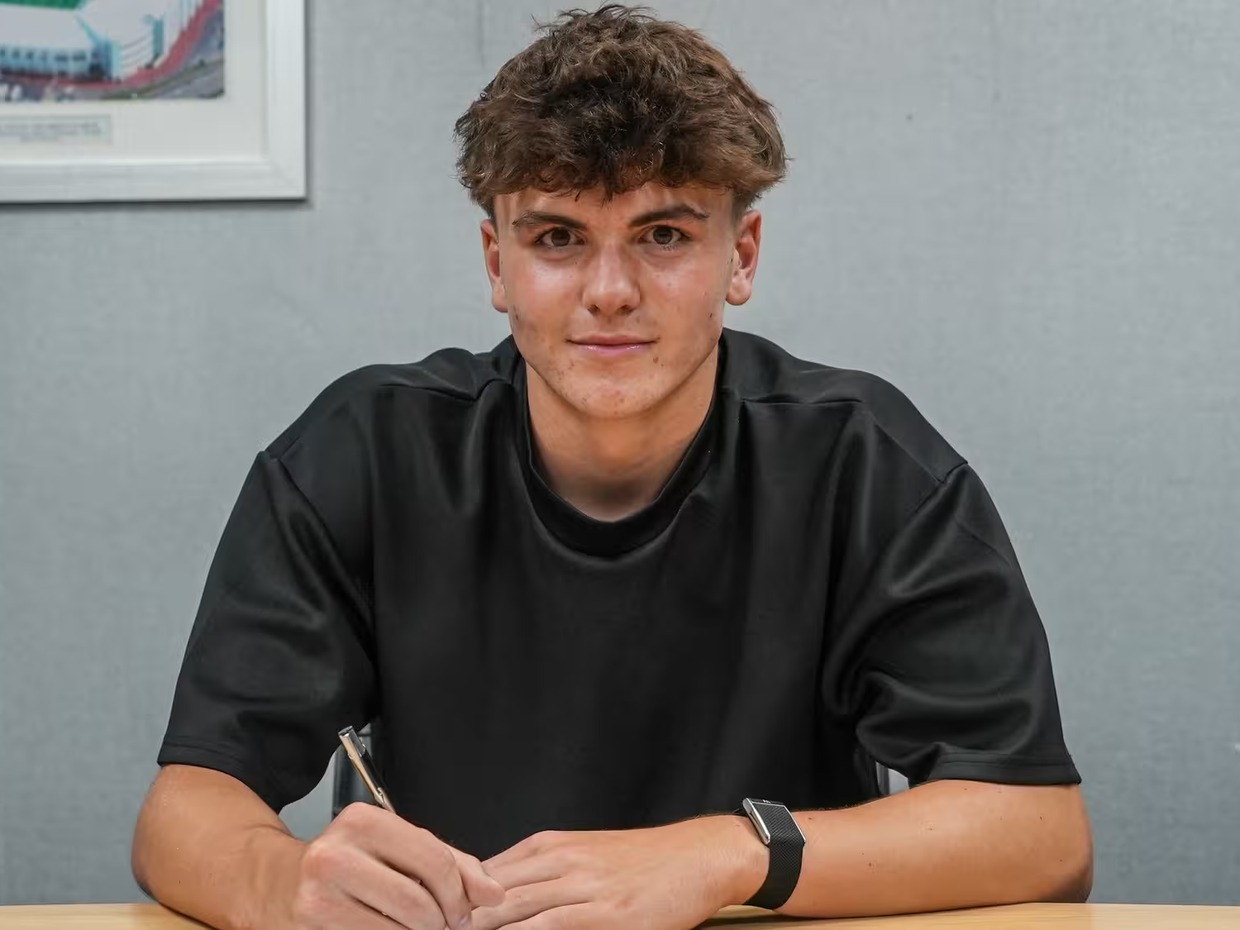 SWANS: Academy player of the season Heywood signs first professional deal