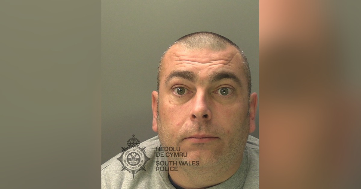 Police custody photograph of Chris Williams