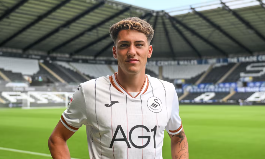 SWANS: Swansea seal loan swoop for Benfica left-back Parente