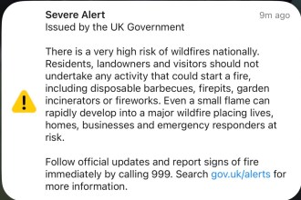 The English-language Severe Alert notification warning of a very high risk of wildfires nationally, as it appeared on phones