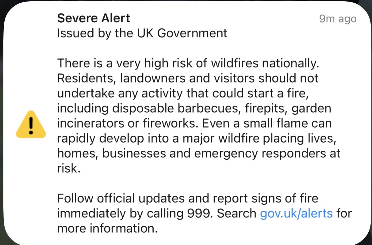 The English-language Severe Alert notification warning of a very high risk of wildfires nationally, as it appeared on phones