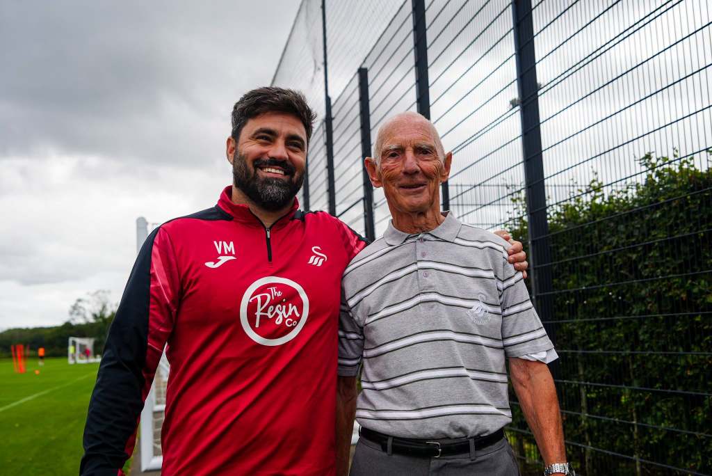 SWANSEA: World record referee Ken Wright gets special Swans welcome
