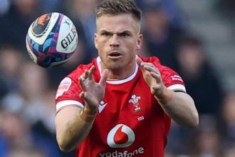 Scarlets fly-half Gareth Anscombe