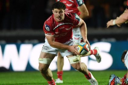 Scarlets number eight Fletcher Anderson