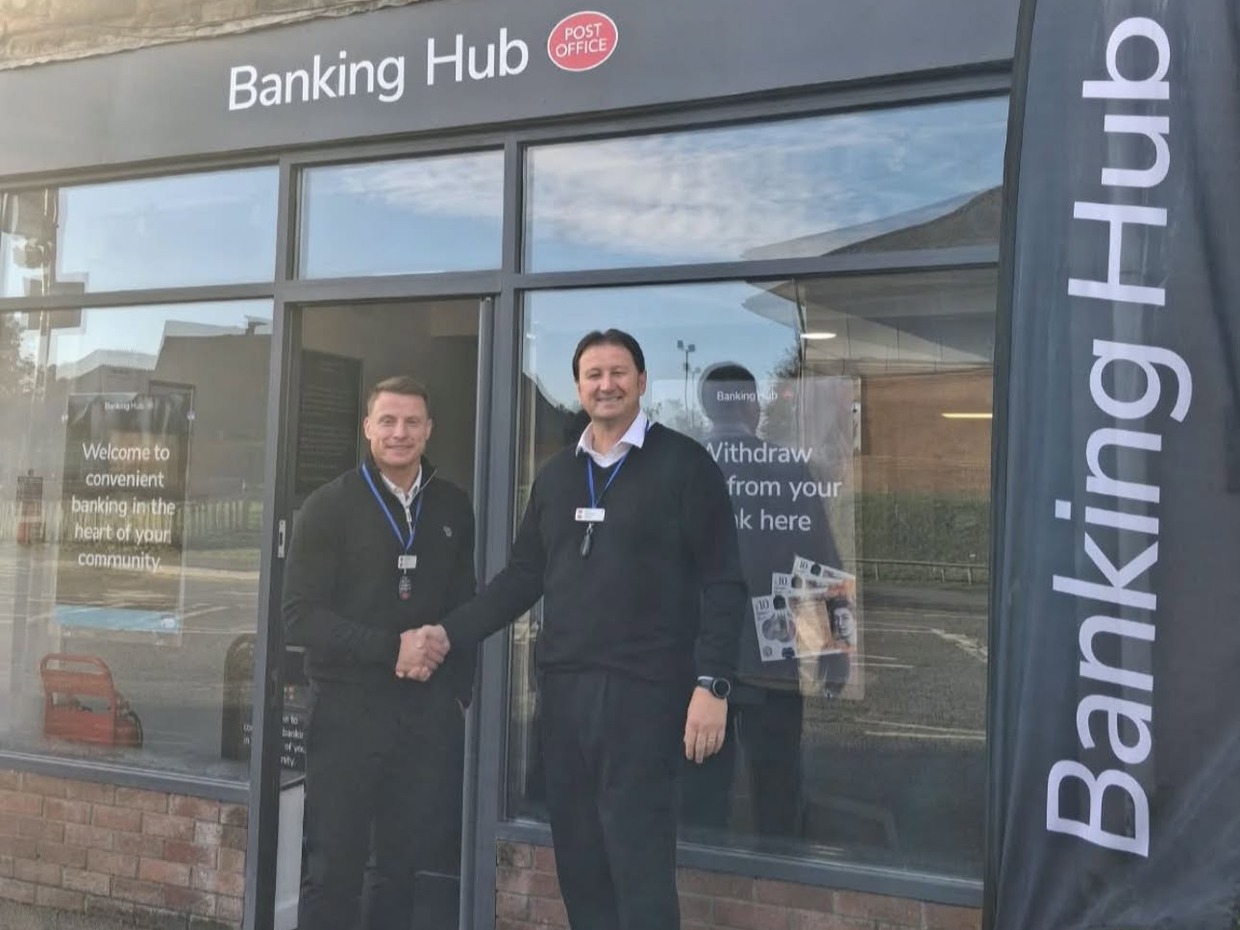 GORSEINON: Banking hub opens on High Street as Lloyds pushes last bank’s closure back to 2 November